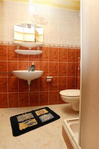 Hostal Triple Room Lumbarda 4442e