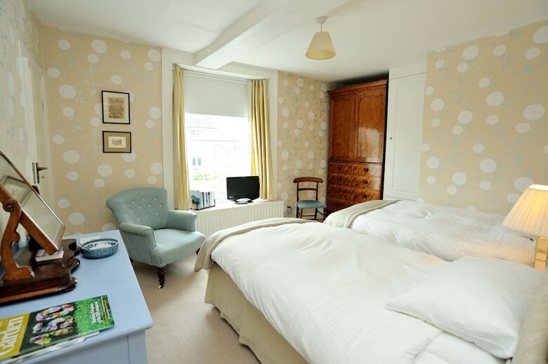 B&B Castleton House