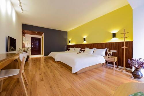 Chongqing Deer Designer Hotel