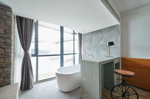Aizhu Boutique Theme Hotel