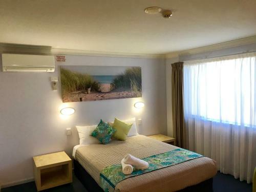 Cleveland Bay Air Motel