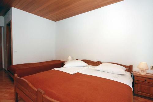 Hostal Studio Brela 2752e