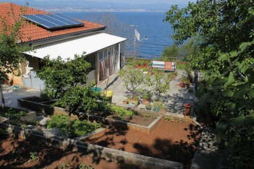 Hostal Triple Room Medveja 7775d