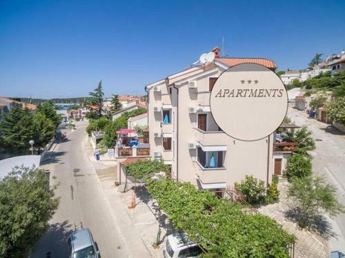 Apartment Pjescana Uvala 7612e