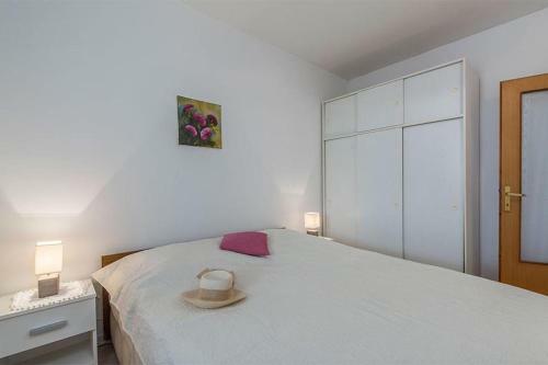 Hostal Apartments With A Parking Space Novigrad - 2536