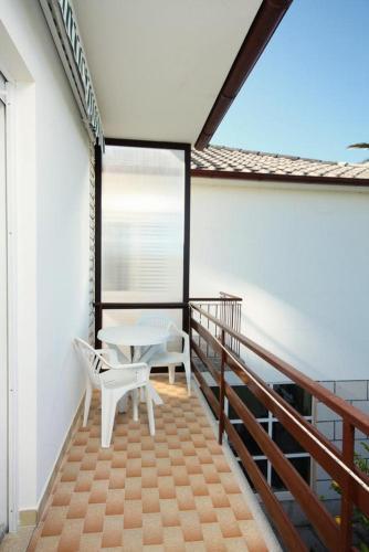 Hostal Triple Room Banjol 4976b