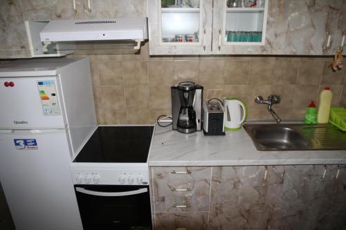 Apartments By The Sea Zavode (omis) - 1021