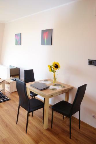 Jtb Deluxe Apartments