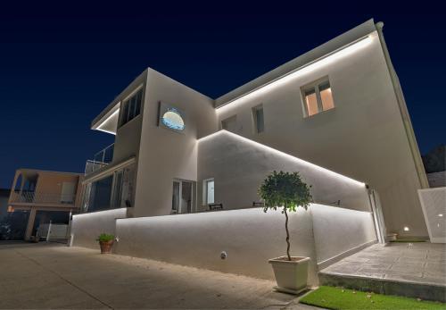 Hostal Villa Vani Guest House