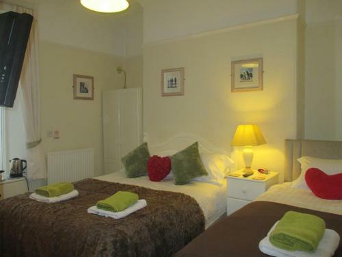 Bed & Breakfast Caledonia Guest House