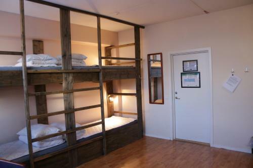 Multi Challenge Hostel