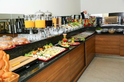 Golden Lounge Hotel