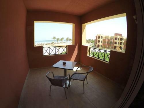 Hotel Royal Tulip Beach Resort