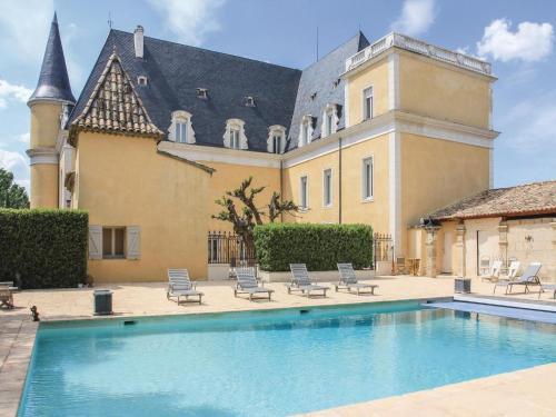 Holiday Home Pont Saint Esprit With Fireplace 03