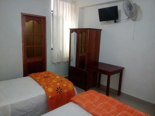 Hostal Alojamiento "selva Del Sol"