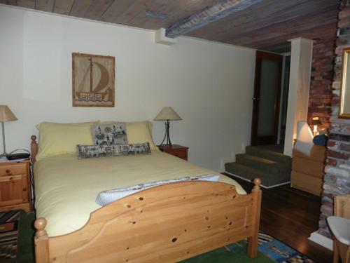 Dolphin Beach Oceanfront Cottage