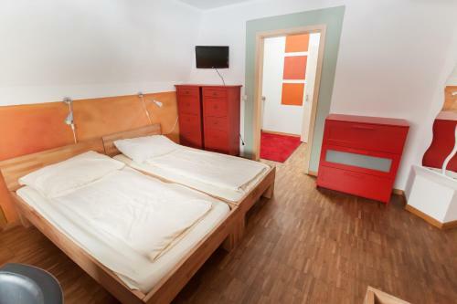 Hostal Alex 30 Hostel