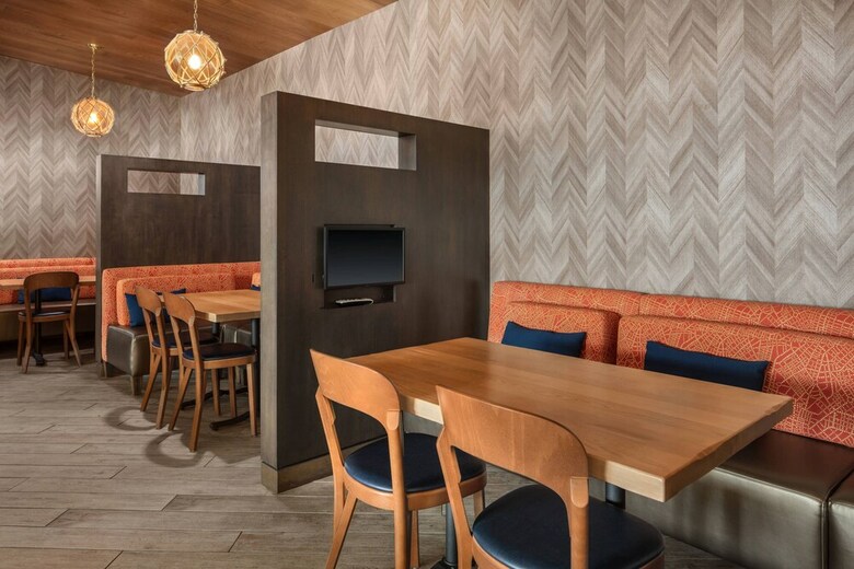 Hotel Courtyard By Marriott Erie Bayfront