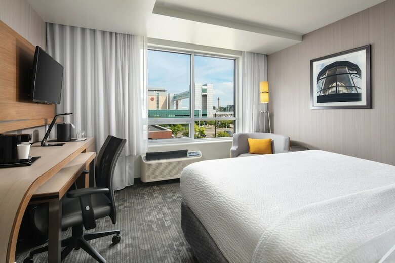 Hotel Courtyard By Marriott Erie Bayfront