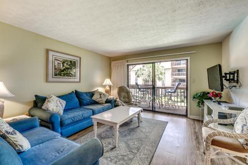 Anchorage II B12 Apartment