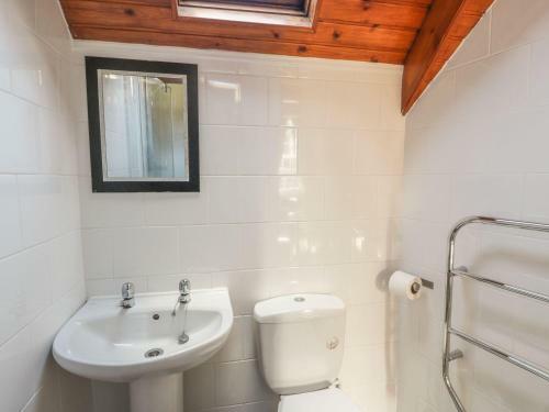 Crinan Canal Cottage