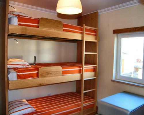 33 Hostel