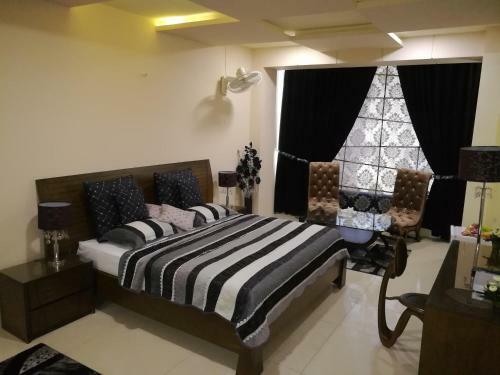 Hostal Sts Smart Suites