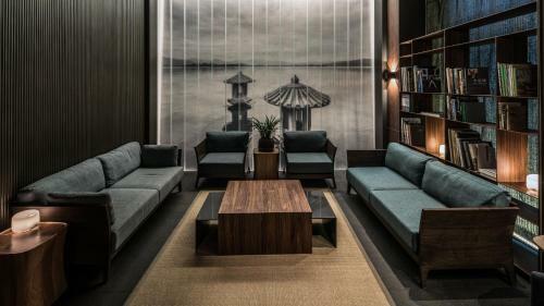 Hangzhou Nook Hotel