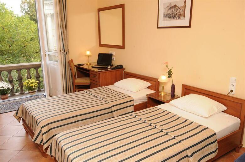 Bed & Breakfast Budapest Museum Central
