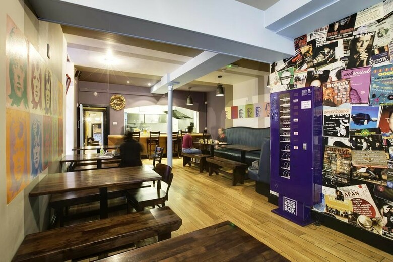 Hostal Sky Backpackers