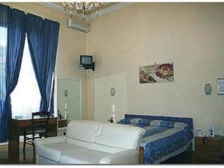 Hotel Jol�