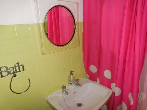 Hostal Sarita Guesthouse