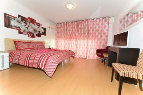 Ruby Red & Atlantic Blue Apartments In Oceano Atlantico
