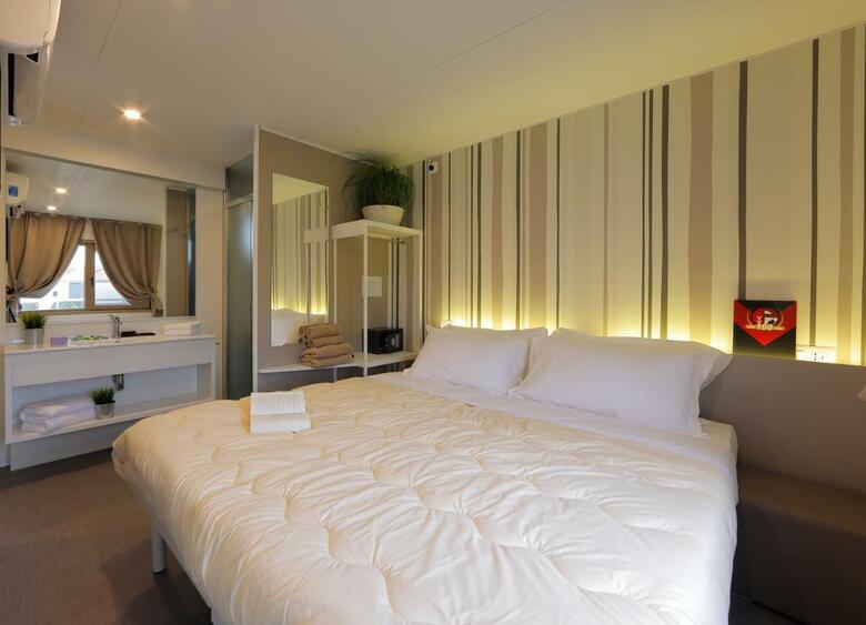 Hu Roma Camping In Town