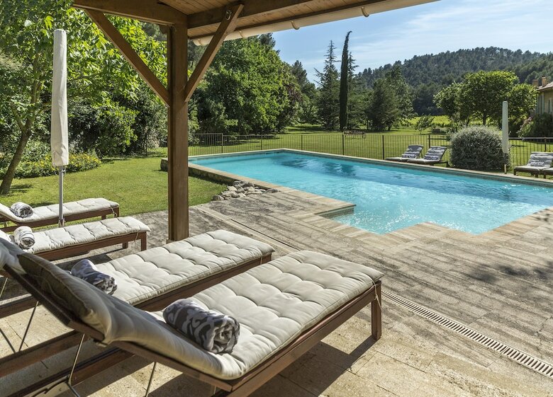 Hostal La Ferme Des Belugues