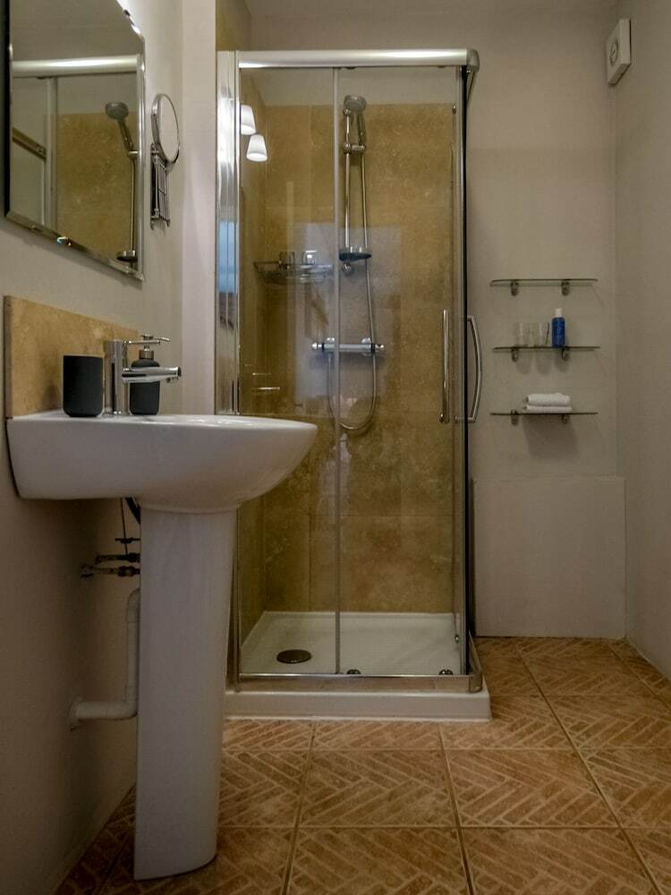 Hostal La Ferme Des Belugues