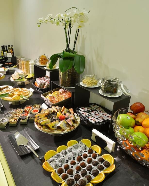Rome Life Hotel