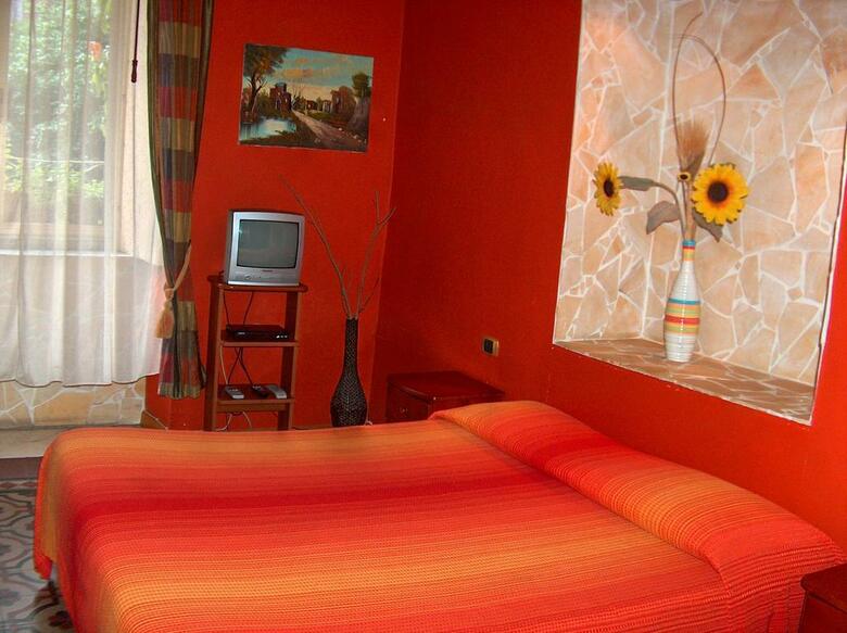 Residencia Holland International Rooms