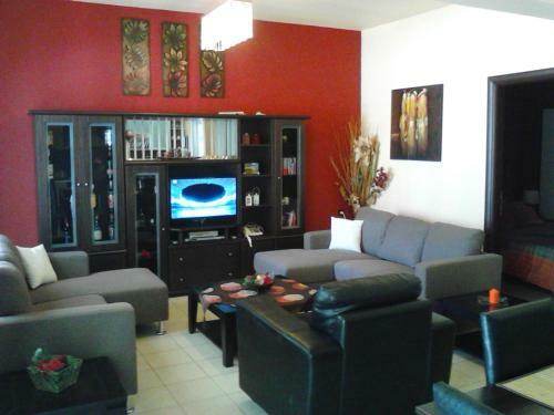 Colonial Apartment