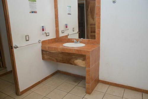 Hostal Villas Playa Hermosa Beach Hotel