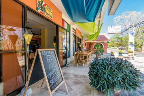 Hostal Villas Playa Hermosa Beach Hotel