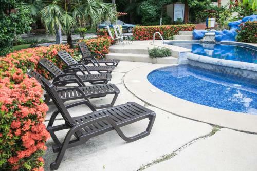 Hostal Villas Playa Hermosa Beach Hotel
