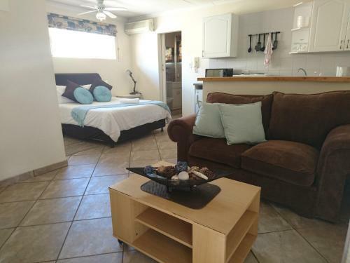 Hostal Razel Lodge