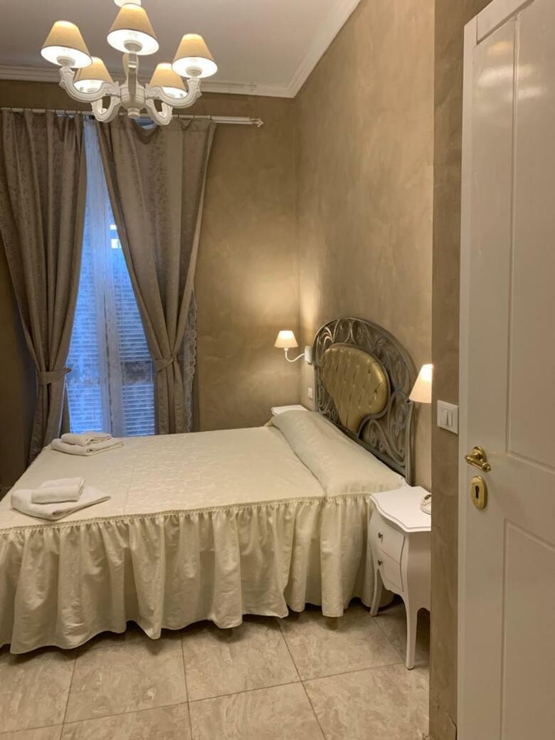 Hotel Calais