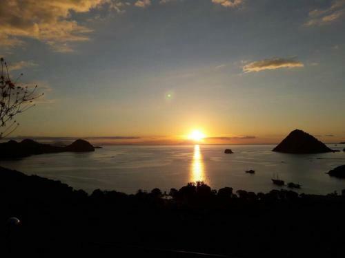 Sunset Hill Hotel