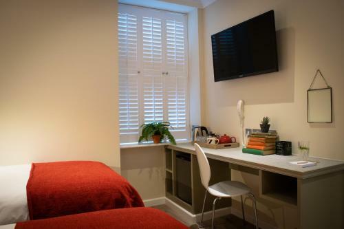 Hostal Ziggurat Boutique Hotel