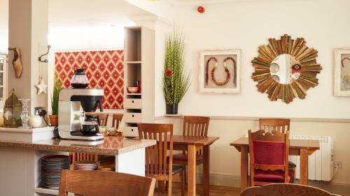 Hostal Ziggurat Boutique Hotel