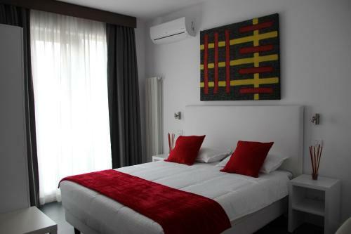 Living Aparthotel