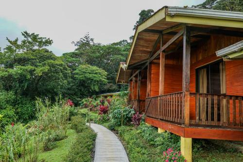 Albergue Heliconias Rainforest Lodge
