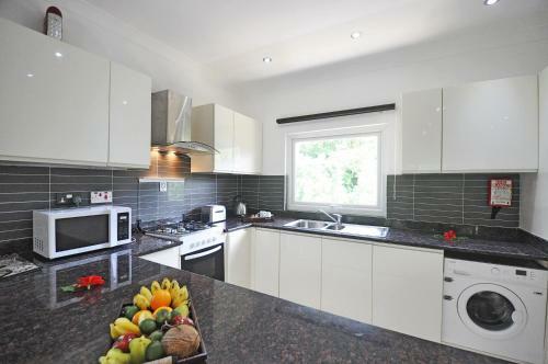 Yasad Residence